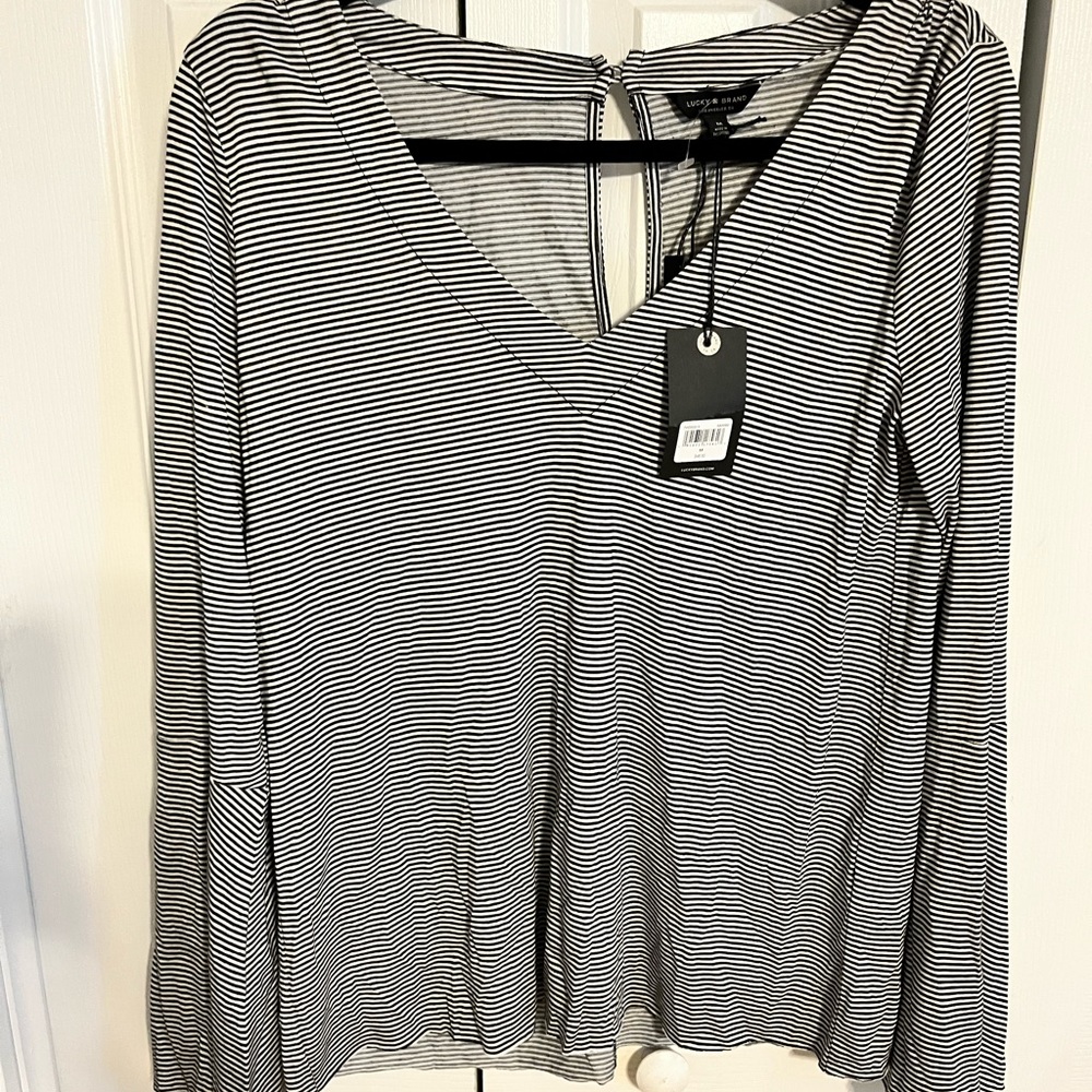 New Lucky Brand - medium top